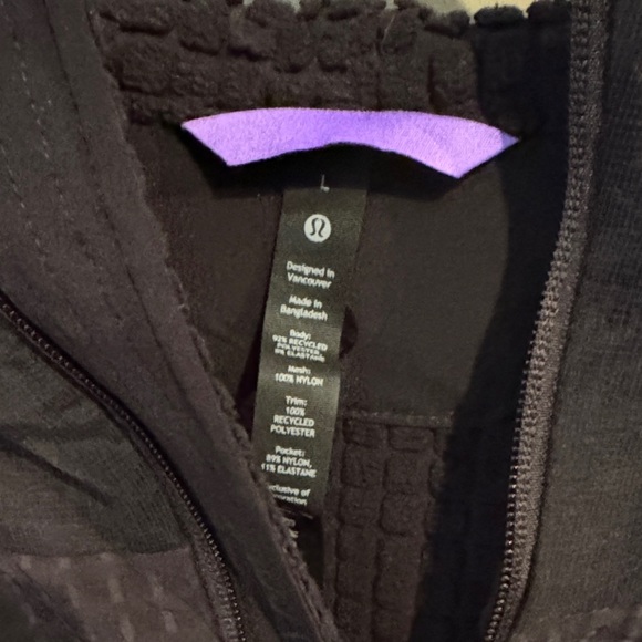 Men's Black Lululemon Hooded 1/4 Zip Jacket - Picture 2 of 3